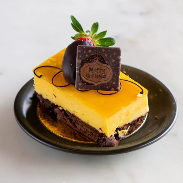 Manggo Chocolate Mousse Cake.
