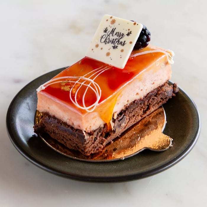 Guava Mousse Cake Chocolate.